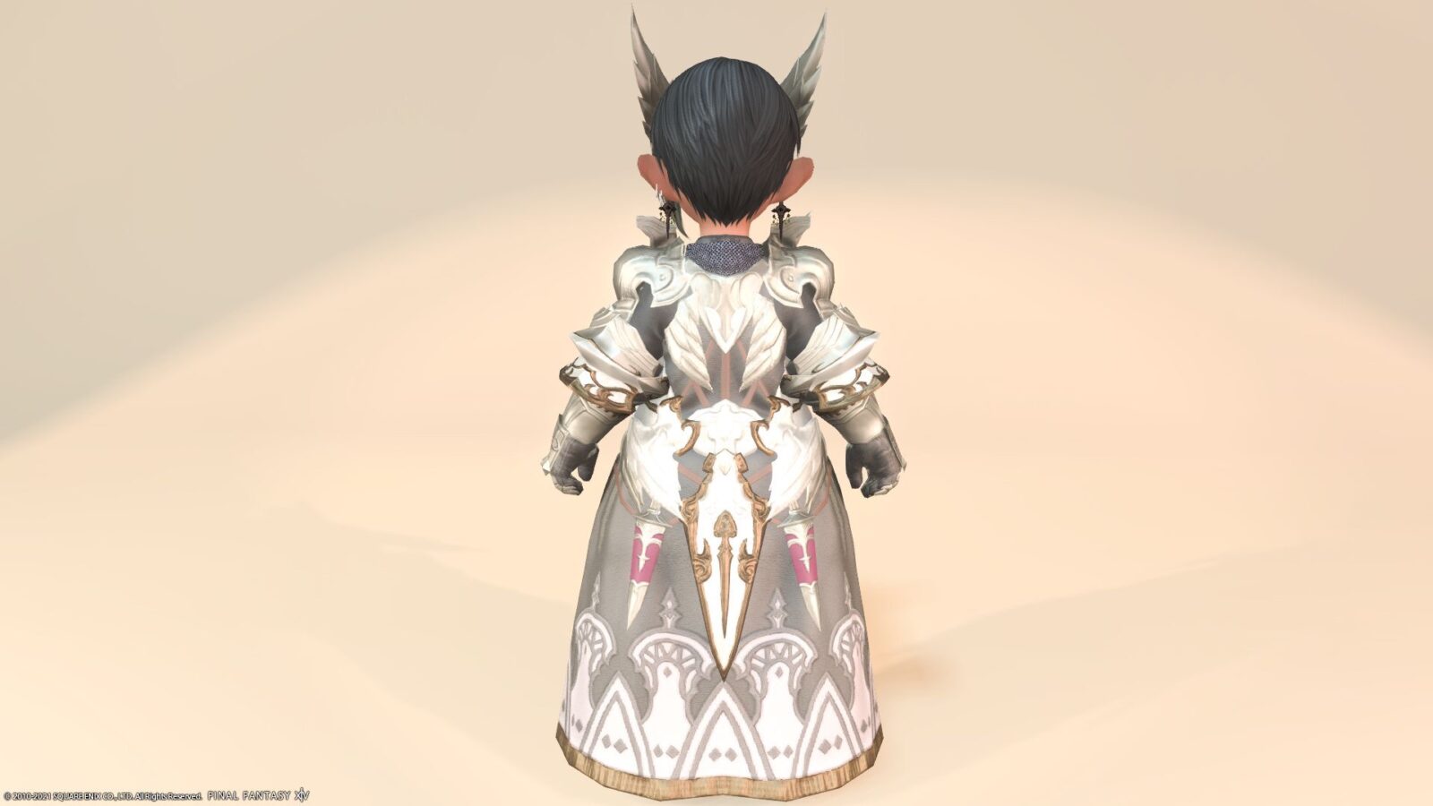 Paladin’s AF2 equipment “Creed” series with distinctive wings (Lalafell