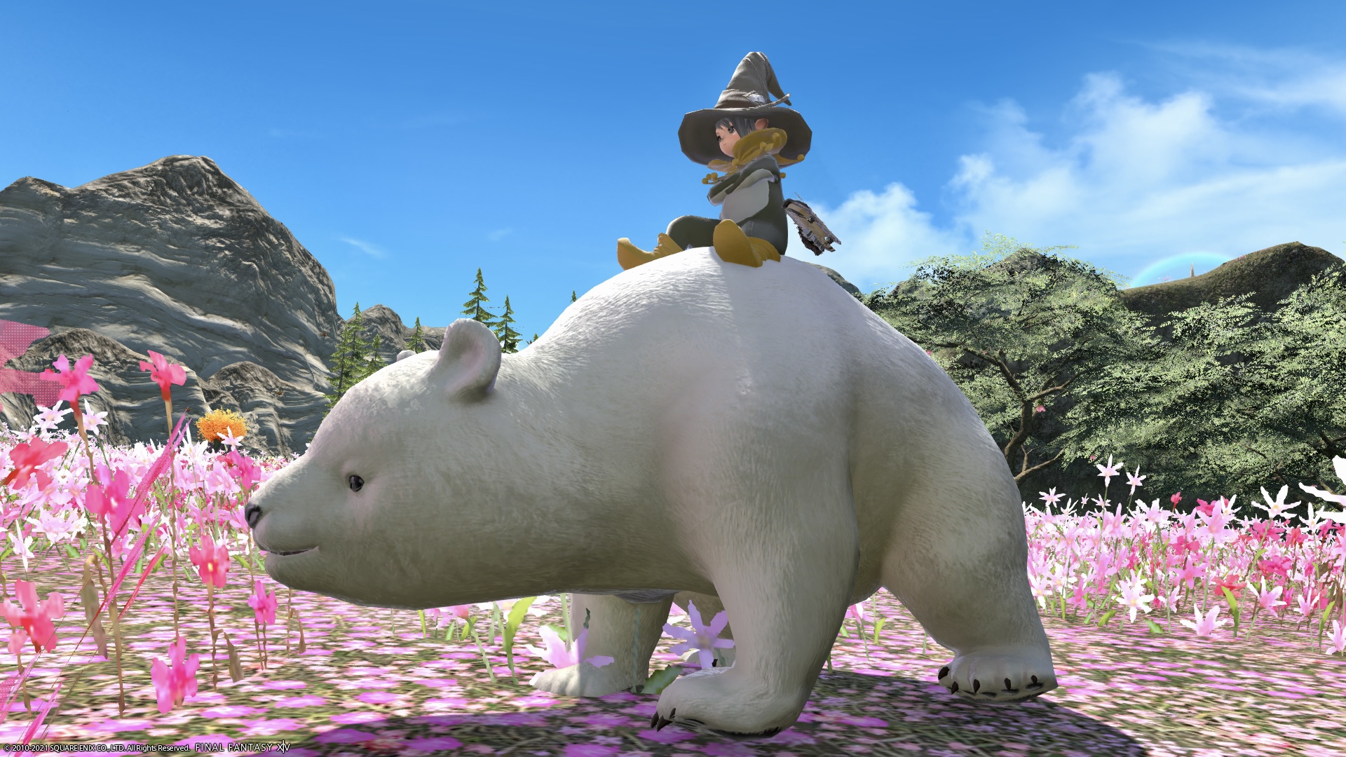 Cute white bear mount “Polar Bear” (Moonfire Faire 2021) Norirow Note