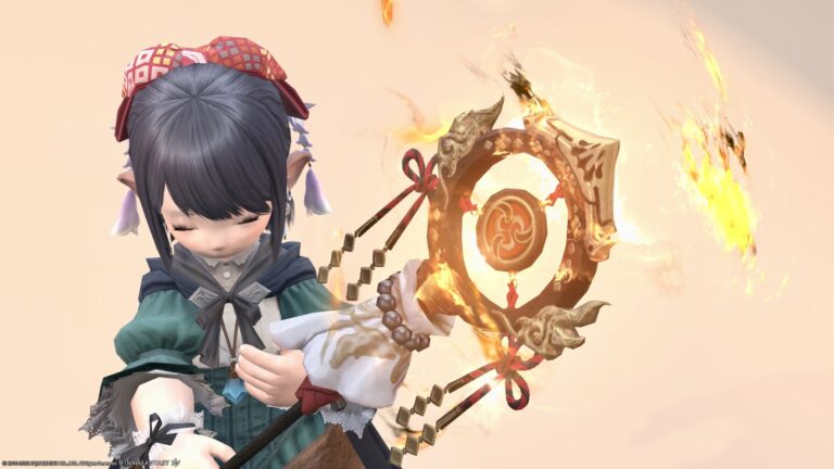 "Suzaku's Flame-kissed Cane", a white mage's cane in the style of a Den-Den Taiko with dancing Suzaku's flames. Lalafell FF14 Blog Norirow Note 39